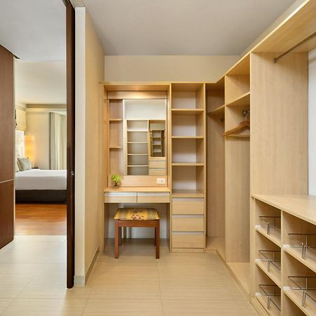 The Park Nine Hotel Srinakarin Банкок Екстериор снимка