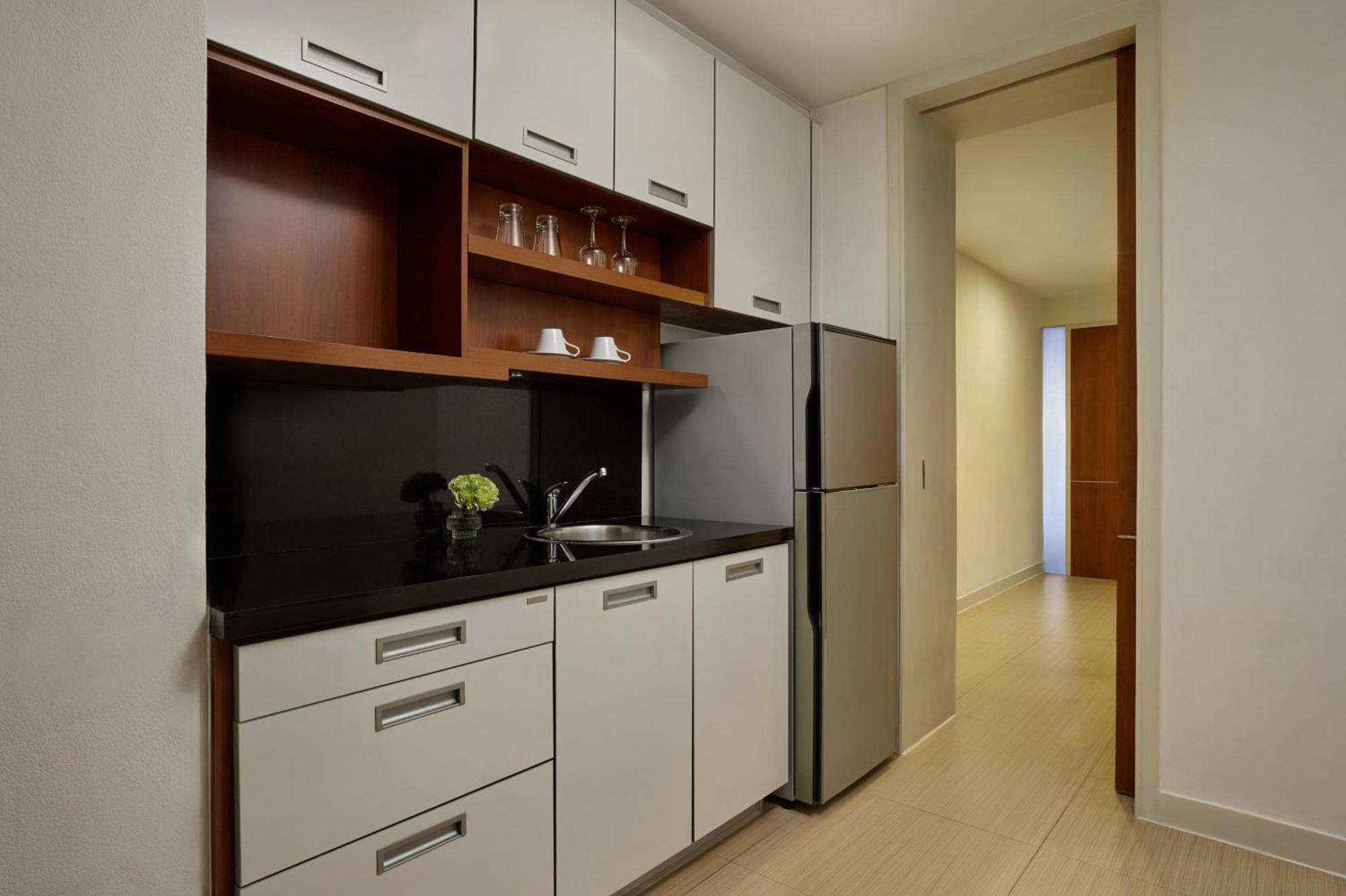 The Park Nine Hotel Srinakarin Банкок Стая снимка