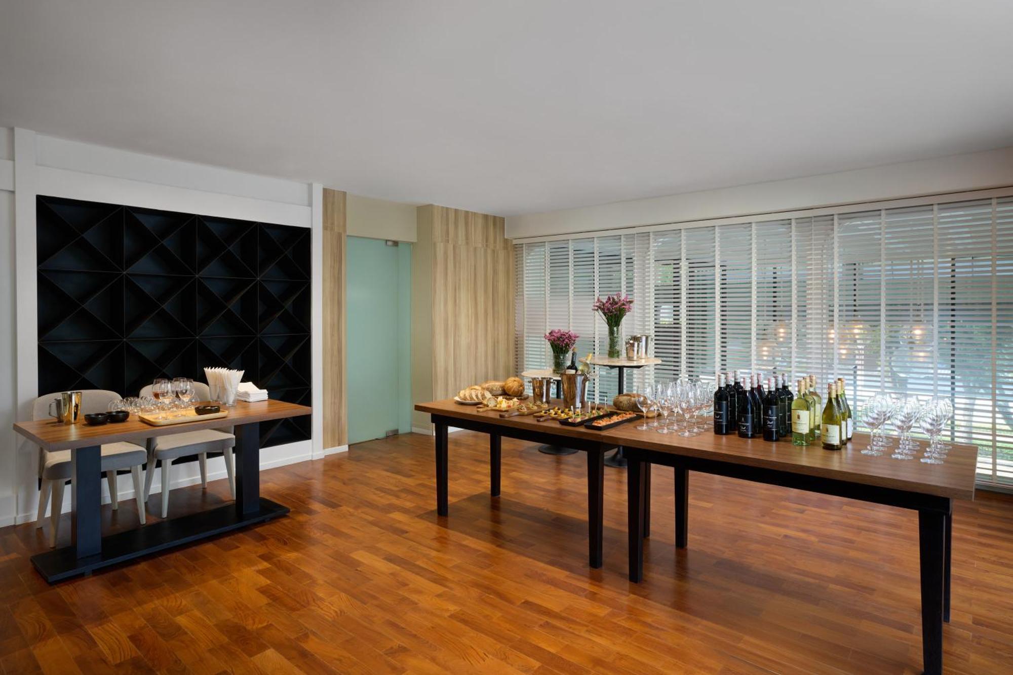 The Park Nine Hotel Srinakarin Банкок Екстериор снимка